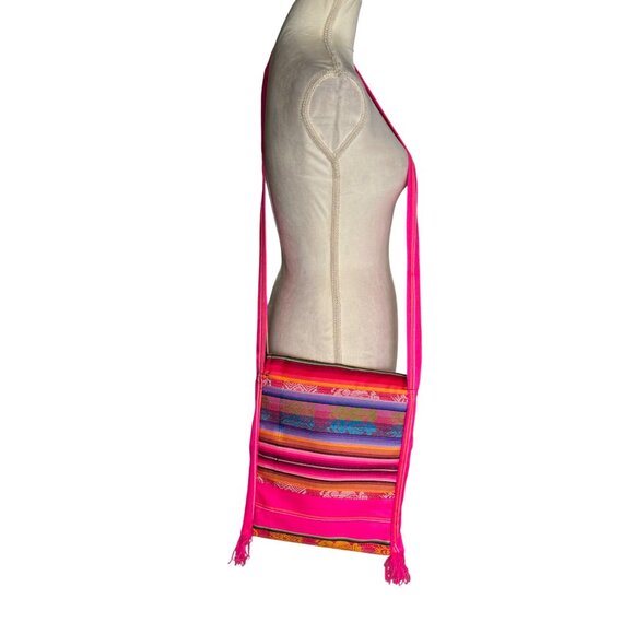 St. Thomas Pink Woven Crossbody Bag Embroidered Fish Design & Fringe Accents - Picture 2 of 9